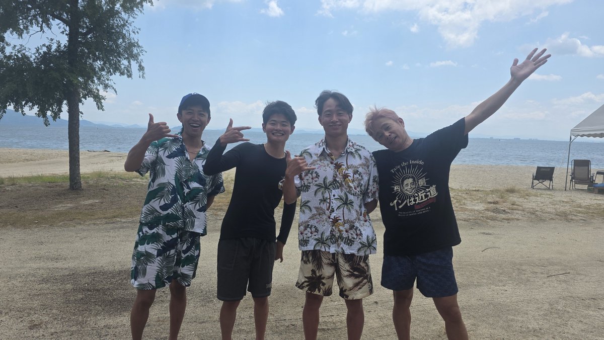 GreenChannel234's tweet photo. 今夜23:00～トレセンX同好会！
今回は岩田康誠騎手が岩田望来騎手、西塚洸二騎手、田口貫太騎手とともに琵琶湖でBBQを楽しみます🍖
どうぞお楽しみに🐾 https://t.co/4IEOxM8GVe