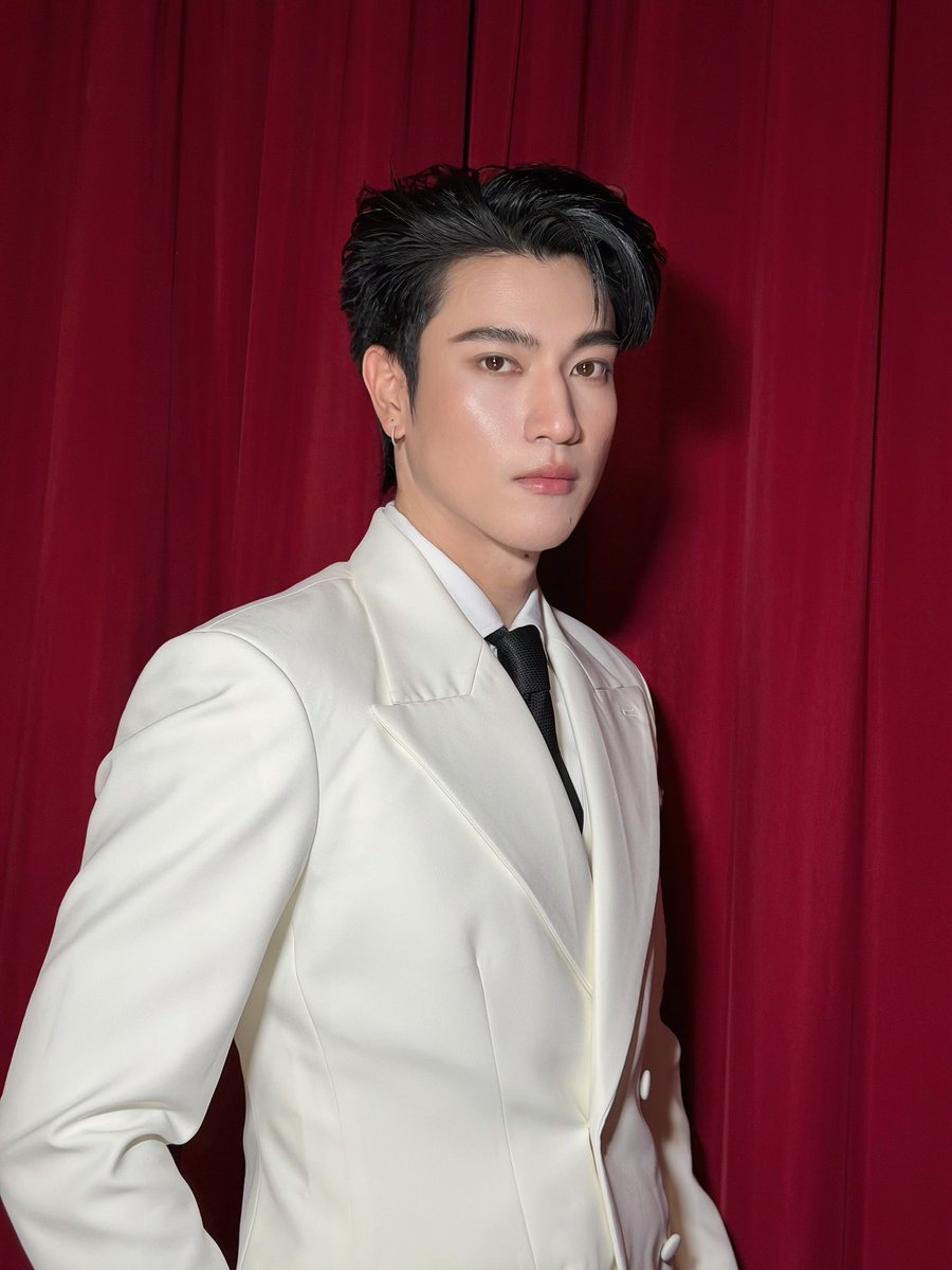 innsite97's tweet photo. โครงหน้าฟ้าประทาน หล่อมาก จึ้ง! ชอบเมคอัพมากฟีลพวกพระเอกเว็บตูน 😎✨

#innjkrsn https://t.co/oK5r9vl9NB