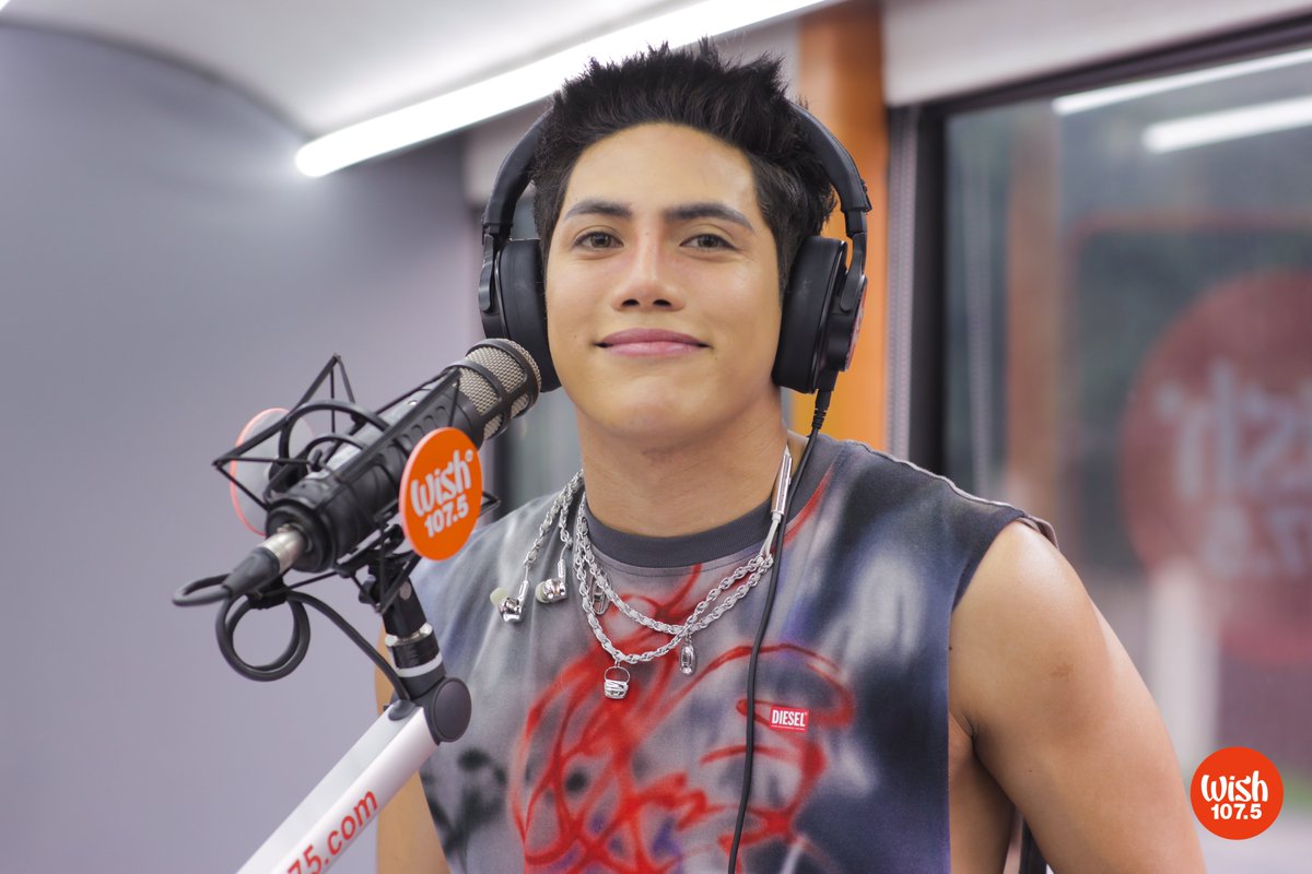 wish1075's tweet photo. .@SB19Official's @stellajero_ was back on board the Wish 107.5 Bus with his latest musical offering, "Crazy." https://t.co/ninRf4Dt3F