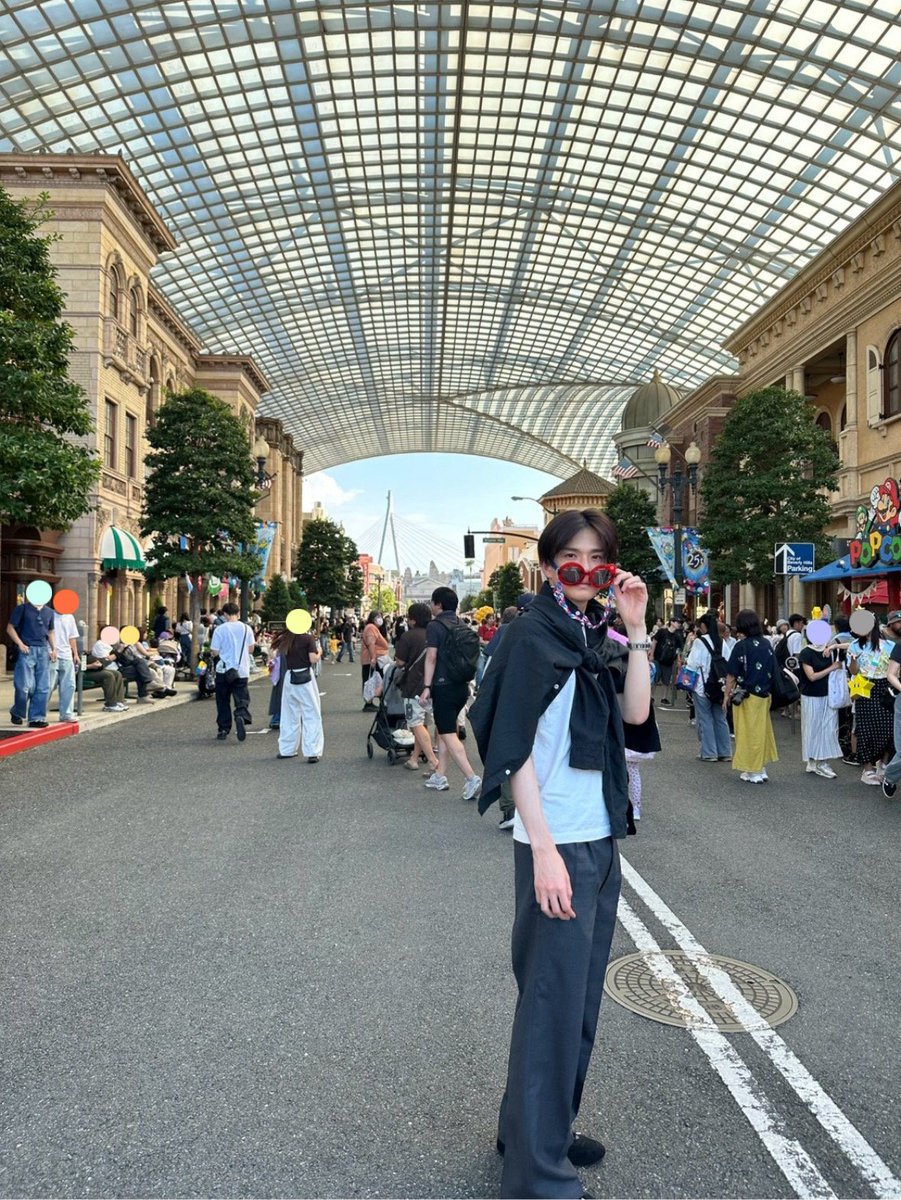 asahiprints's tweet photo. #ASAHI weverse dm 💌

🐱: [📸 x 4]
🐱: went to universal studios japan with my family of five
🐱 it was really fun getting to go again after such a long time
🐱 it had also been a while since the whole family went out together, so it was a really nice time
🐱: 🎢
+ https://t.co/KgVOqvlCsO