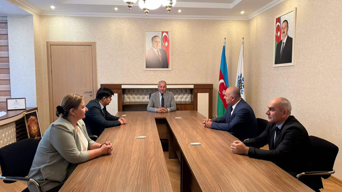 qebeleyap's tweet photo. Yeni Azərbaycan Partiyası Qəbələ rayon təşkilatı tərəfindən Mamaylı ərazi partiya təşkilatının sədri Musatafyev Mahir Sahib oğlunun 60 illik yubileyi münasibətilə onunla görüş keçirilmişdir.
https://t.co/RO7STOn1Zy https://t.co/7UMpfe6jIh
