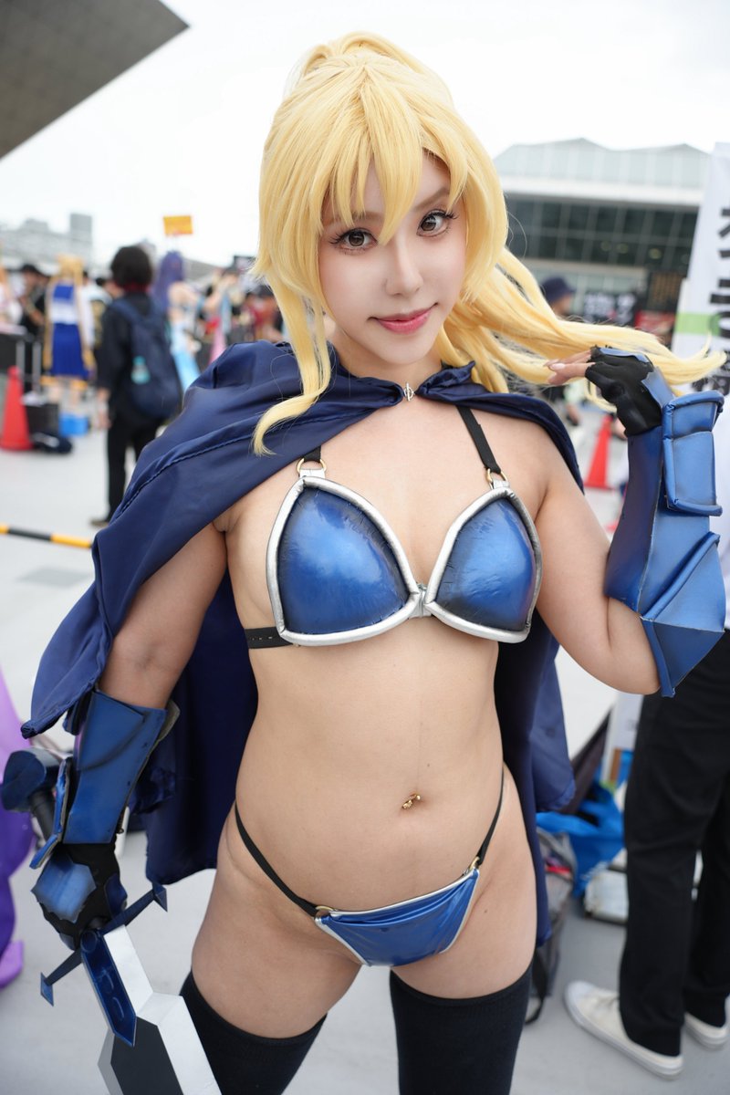 cos_aki's tweet photo. figma ビキニアーマー
（マコト） 歴戦ver.

衣装👙:@saitaniyaume00 さま
ウィッグ💇‍♀️:@Ogaoga_1121 さま
撮影📸: @robphoto7 さま

#c108_cos
#Aki_cosplay https://t.co/3KL7yV6hXu