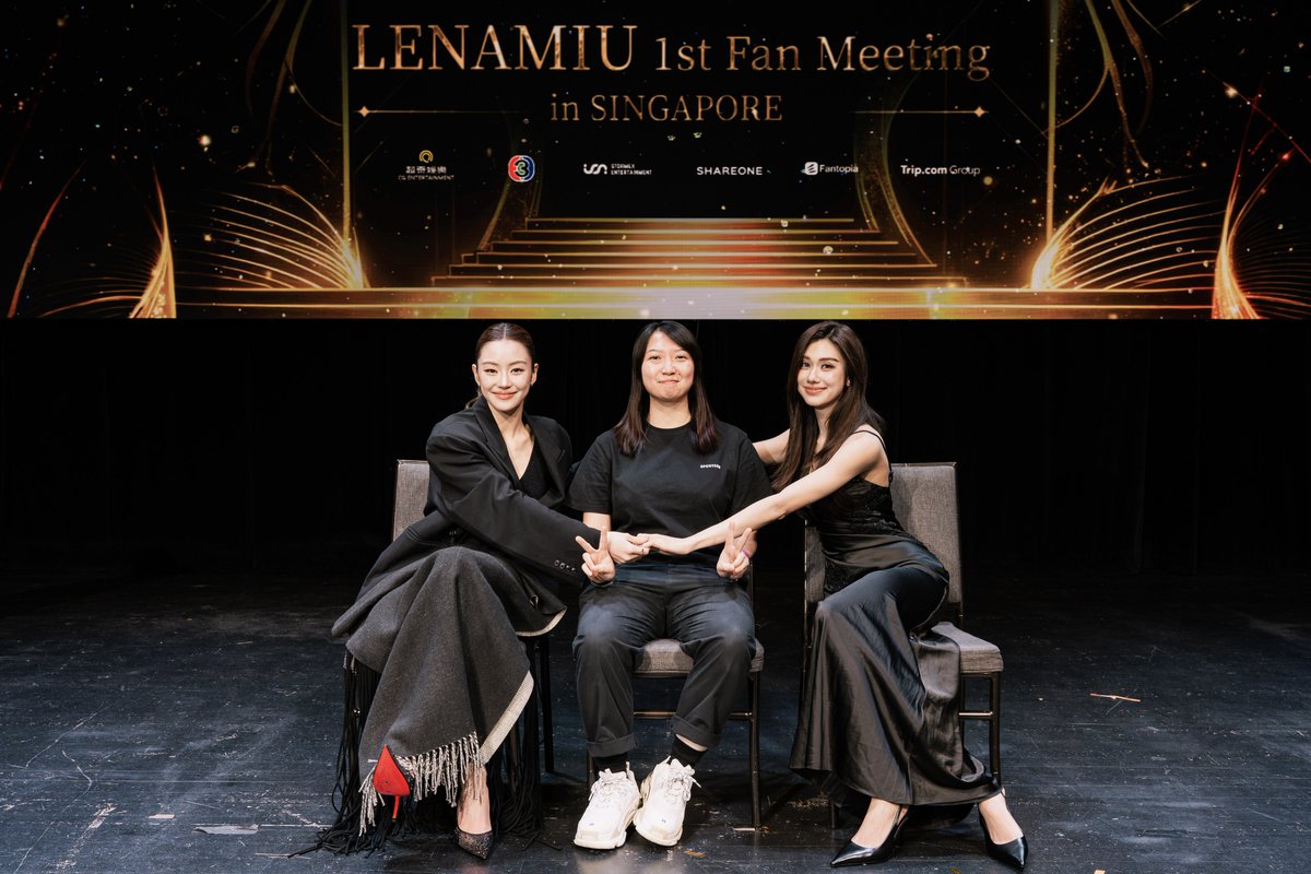vivivivianx_x's tweet photo. During the photo session on stage, I remember walking up and these two kiddos greeted me in sync.😌 

Laleee even asked me again if I'd really flown over from Canada. I asked her how she knew🤨, but she wouldn't tell me and just gave me that 'I know something you don't😏' smile.🙂‍↔️

They didn't have to do more than just take the photo. But no matter how many fans there are, and no matter how tired they are, they still treat every single one with genuine care✨🤍 That kind of heart deserves to be known by more people.

#LenaMiu #ลีน่าหมิว
#lalinalena #ลีน่าลลินา
#MiuNatsha #หมิวณัชชา