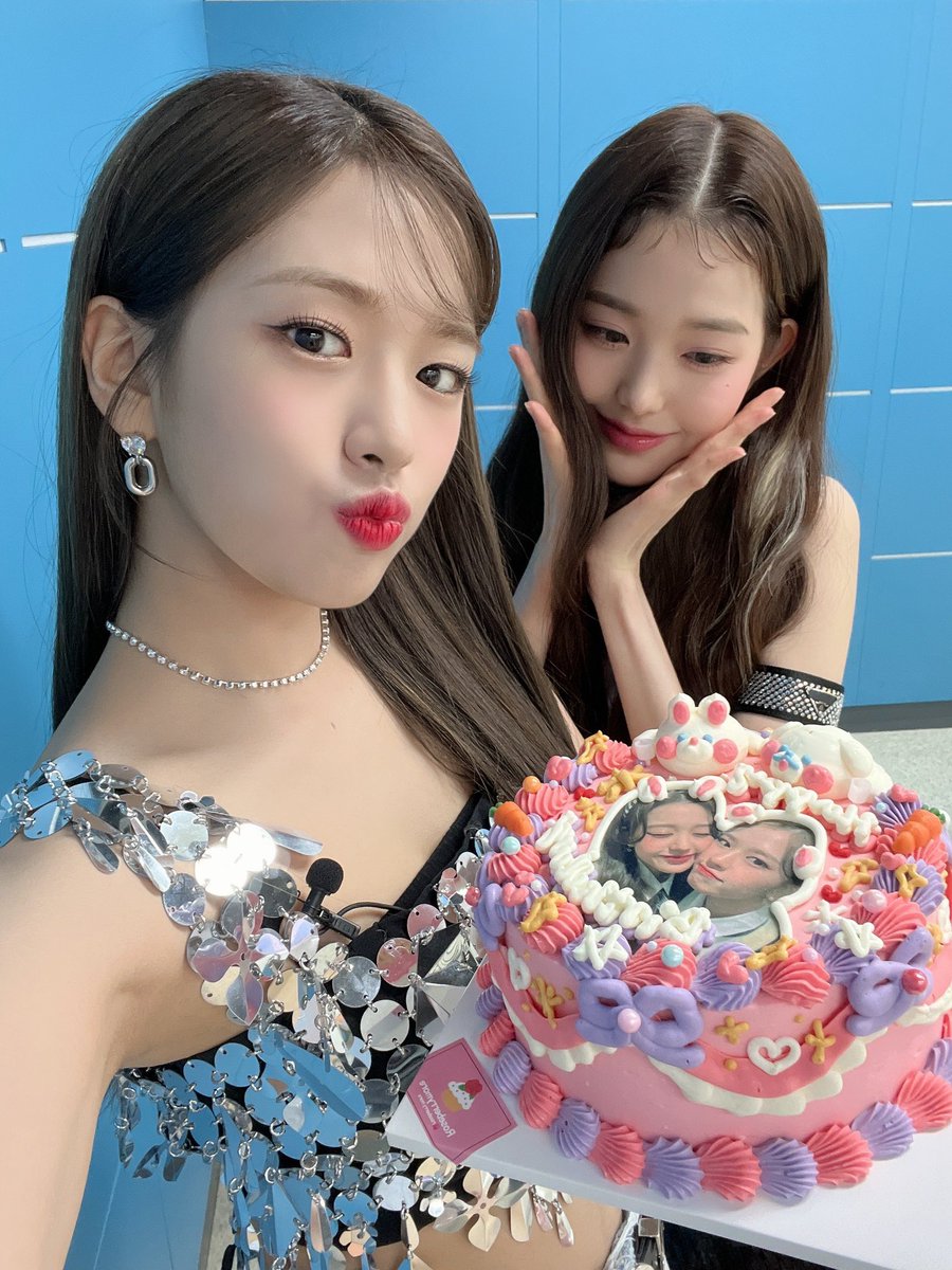 puru_dd's tweet photo. 영원히 토끼강아지모에화선물로 생일축하같이받는거 졸귀ㅜㅜㅜ그만커. https://t.co/UioKRO0Jku