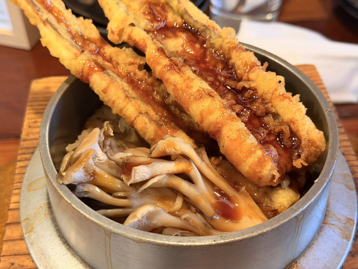 bell_pawa's tweet photo. なんかマダムがたくさんいる中で食べてきた。
色んな背景があるんだろうけど
いいですね。マダム。 https://t.co/Sjq0UBO6Xq
