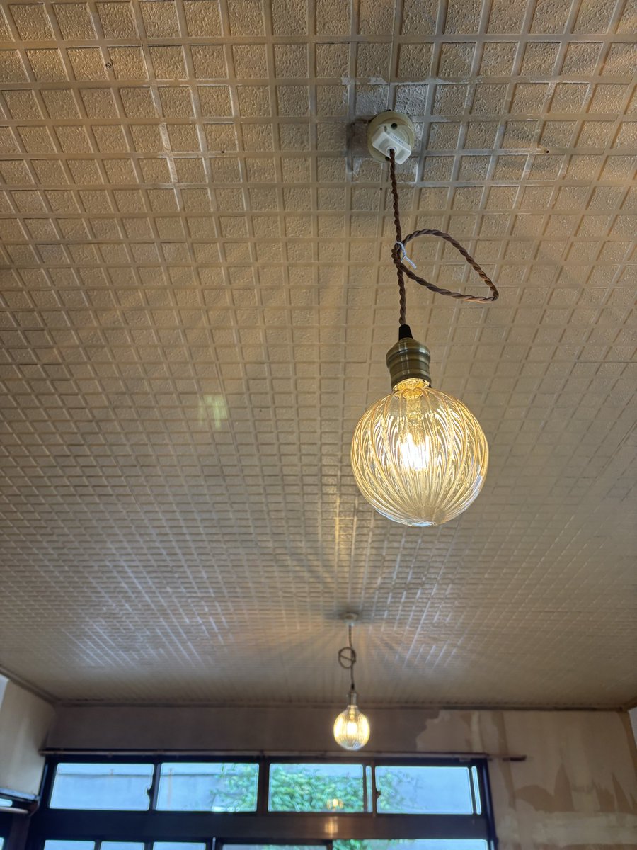 v02UtPoS5osEclD's tweet photo. 悩みに悩んだメインライト点いたどー💡　なんか感激🤩
ありがたいことにボランティア様が更に増えここから一気に進みそう✨感謝感謝💖 https://t.co/hkOIWGihpV