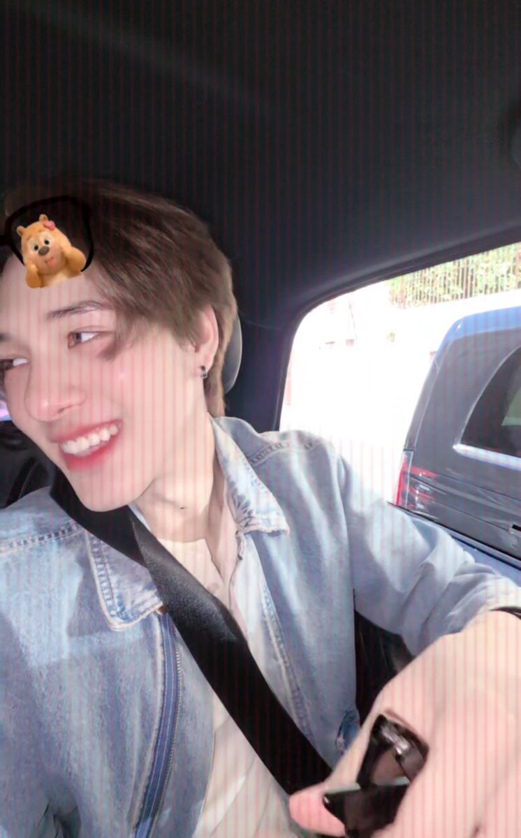 nn3abi's tweet photo. ((แล้วดูสายตาชีตอนหันไปมองน้อง สายตาโคตรอ่อย สเต้ปเคะสุด ม๋าเด็กหลงชีกันหมดละ กุด้วย😭😭😭😭😭😭😭😭😭😭😭😭)) https://t.co/b4bnrN0KUy