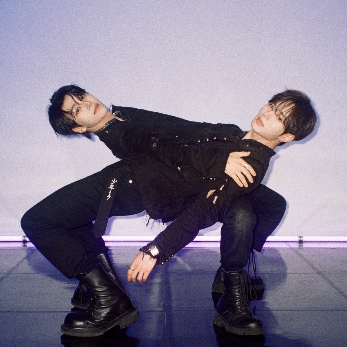 xinnongu's tweet photo. 햇롱즈가 또 https://t.co/AUcqsaOetM