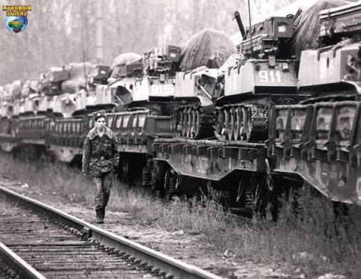 Tsihanouskaya's tweet photo. On this day, the last Russian troops left Lithuania in 1993 and Estonia and Latvia in 1994, ending decades of Soviet military occupation and securing their restored independence.

Belarus must not remain a military outpost for Russia. Russian troops must leave our country too. https://t.co/ug8nAOdsU5