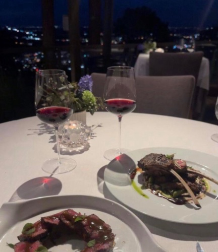 thornsonroses's tweet photo. I just received Dinner from Plscuckme via Throne Wishlist. Send more gifts: https://t.co/CCchC5gx7A https://t.co/DNtRhxADQz