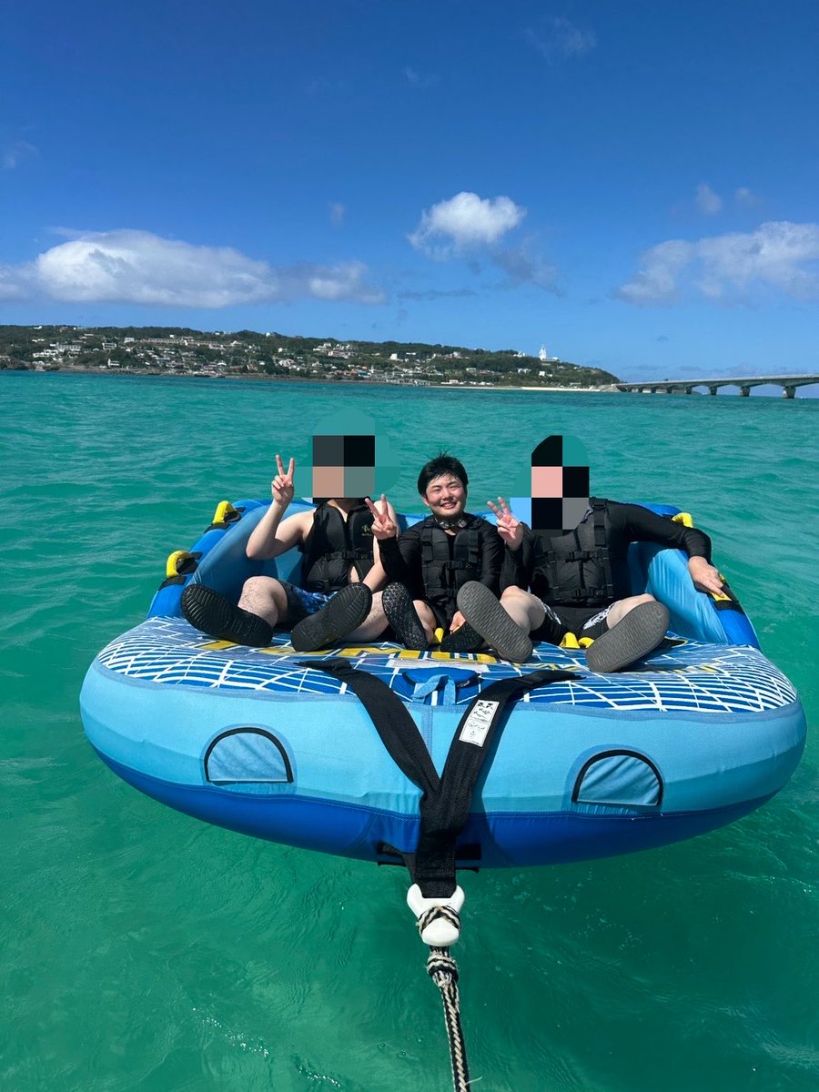ZXh_RAN's tweet photo. 2日目沖縄旅行🌴🌺✈
映えなスタバに岩場✨️

マリンスポーツもめっちゃ楽しかった
(≧∇≦)
美ら海水族館は2回目やったけど、
何度行っても迫力凄い👏 https://t.co/m09BmaZVUp