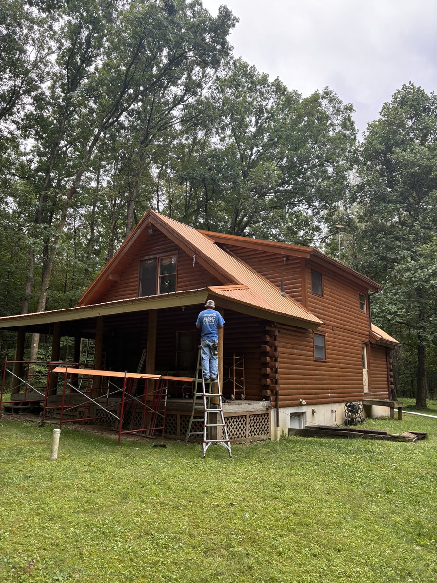 leeyoder1's tweet photo. Finishing up a copper roof! https://t.co/RMORfm4lxH
