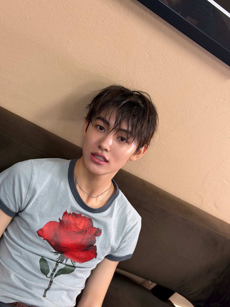 BuddySeonghyeon's tweet photo. Yuk zeno hari ini sama aku dulu ya.
2 lagu aja dulu takut tido esempe aku, tapi nanti kalau masih bangun boleh ya request.
Syaratnya 1 lagu indo 1 lagi bebasss, jangan yang dilarang ya :) https://t.co/mMt4CDv93l
