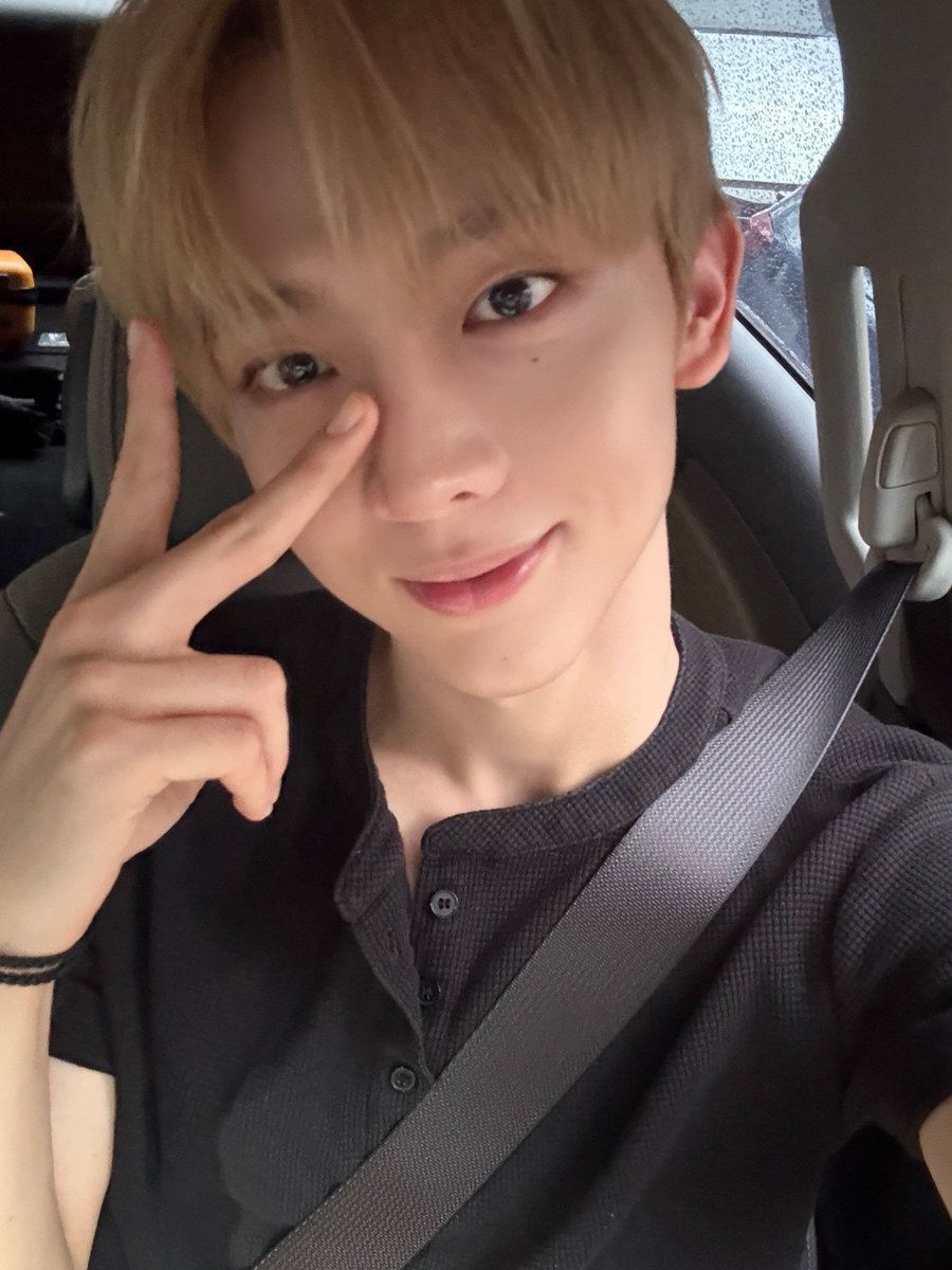 eonbbl's tweet photo. 260831 • 17.30 KST 📩🐿️

📸
📸
📸
📸
💬 ta-da https://t.co/D2MMzA3xAZ