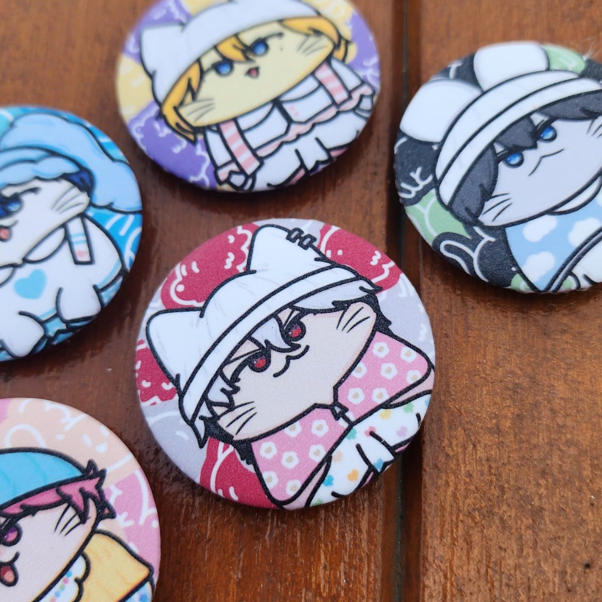 ishanstudio's tweet photo. [Pin Glitter]
Baru pertama kali print pin glitter 😭🫰🏻 #cf23 #plave #cats #GenshinImpactㅤ https://t.co/FjwcbngXmj