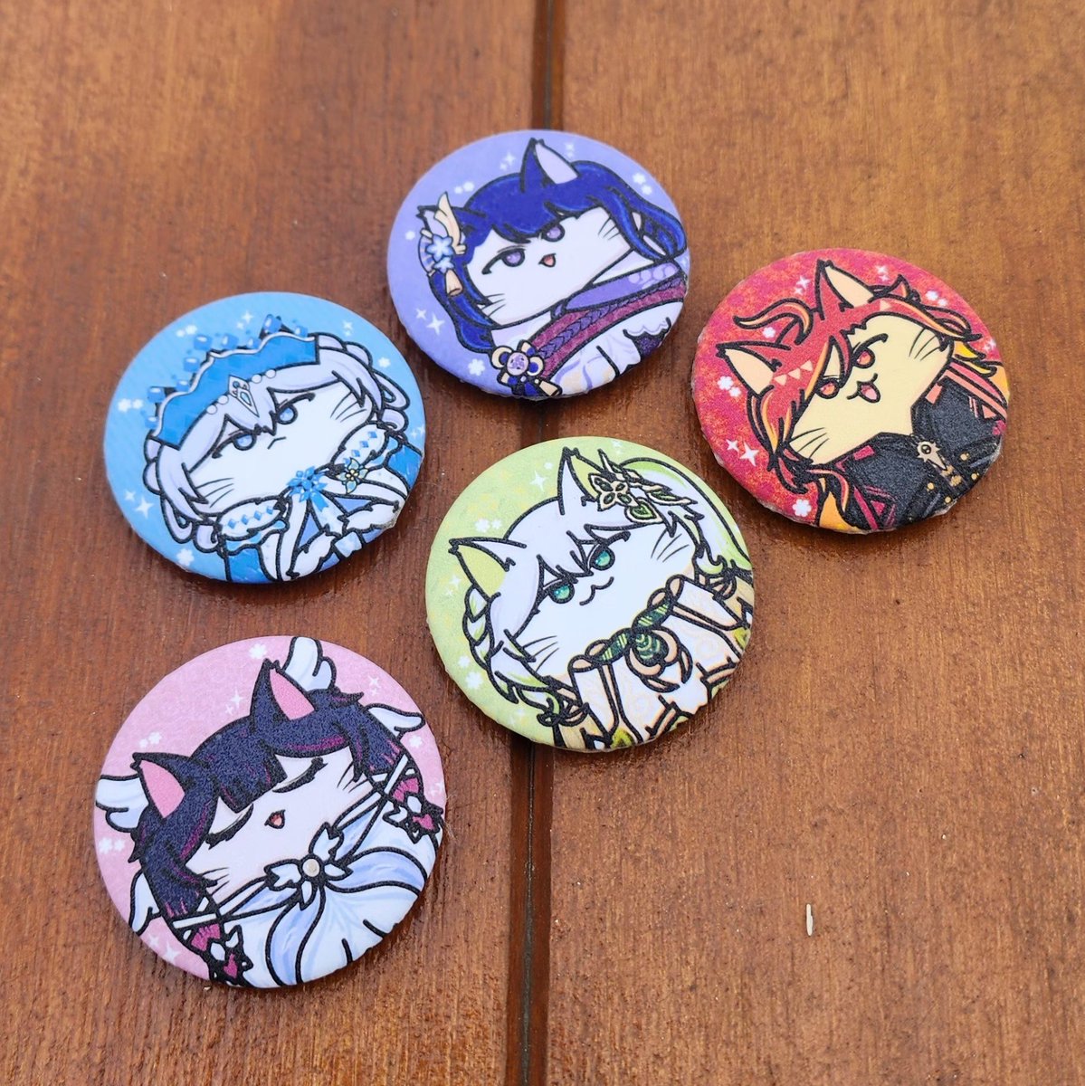 ishanstudio's tweet photo. [Pin Glitter]
Baru pertama kali print pin glitter 😭🫰🏻 #cf23 #plave #cats #GenshinImpactㅤ https://t.co/FjwcbngXmj