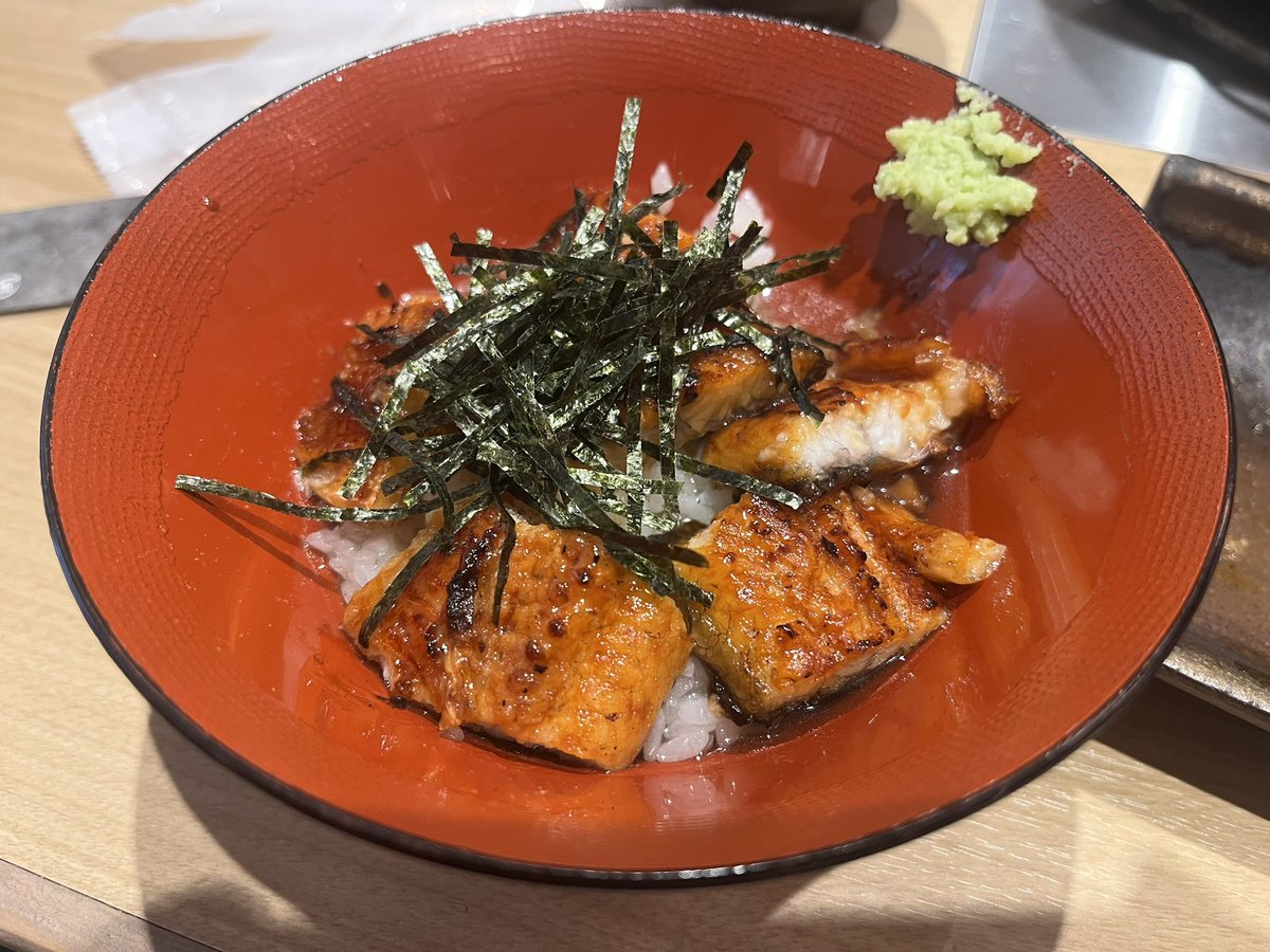 02Tora08's tweet photo. いやぁ、腹パンで暫く動けませんでしたwww
#万福屋
#うなぎ食べ放題 https://t.co/TCtiE0I582