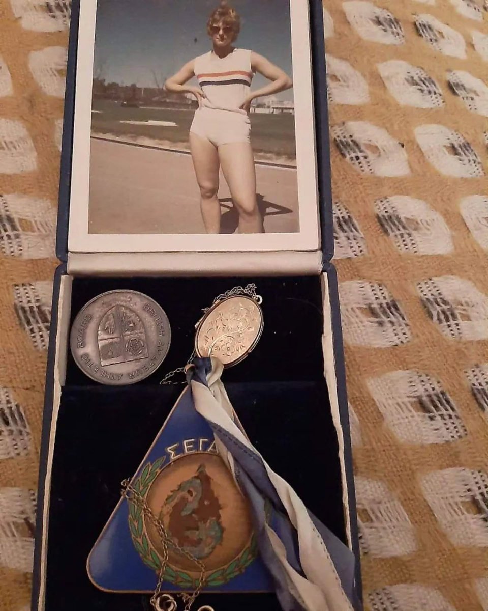 raxl11's tweet photo. Happy heavenly birthday, Mum. You would be 74 today. Your legacy lives on in our hearts, your achievements, and your blue plaque. This year feels different knowing Grandma is with you. I love and miss you always. https://t.co/z4RfRsvVsg