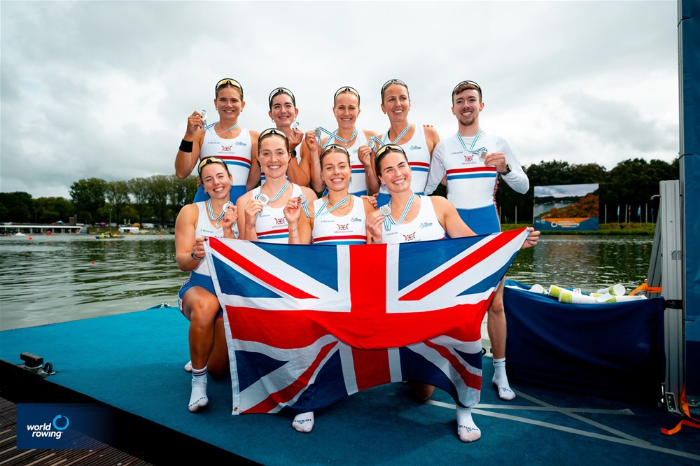 TeamGB's tweet photo. Stunning silvers 🥈🥈

@BritishRowing's men's and women's eights both soar to World Championship SILVER in Amsterdam 😍

📸 @WorldRowing / Benedict Tufnell https://t.co/paeWiajEsz