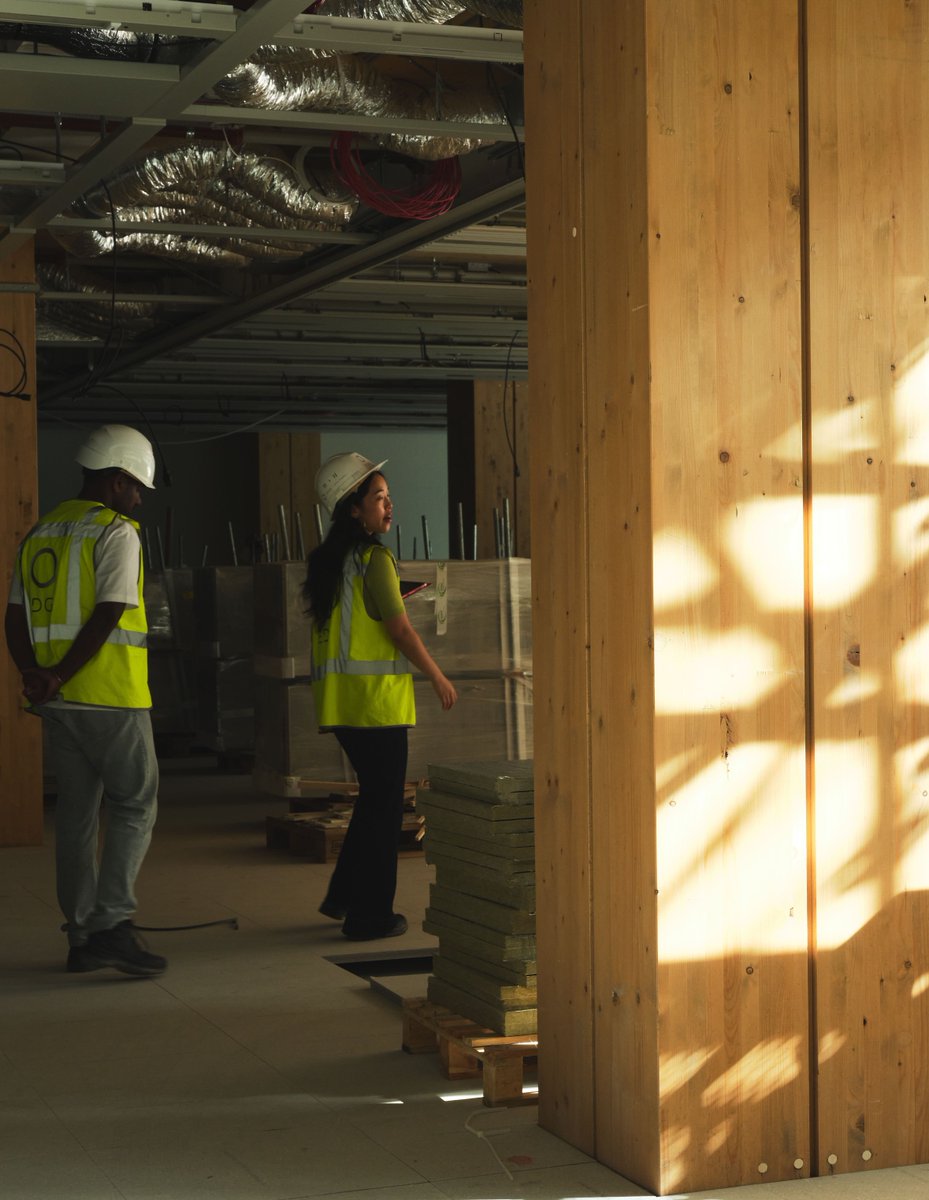 Edge_Workspaces's tweet photo. EDGE Coolsingel in #Rotterdam is only a couple of months away.
You could have your private office signed, sealed, delivered by December.
All you need to do is contact us, and Tieny will show you the availability.

#WherewellbeingWorks #Coworking https://t.co/dYpgcHcp6J