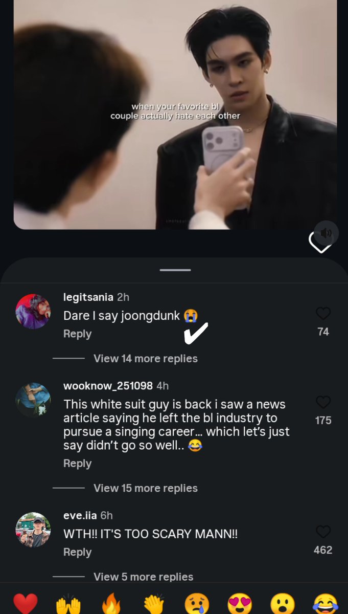 urprova_00's tweet photo. The most Funniest thing i have ever seen y'all😭🤣
The ‘they hate each other’ allegations are coming directly from the Department of Things I Made Up 💀” Babe, nobody told them about this imaginary contract except you 😭 Say something guys 

#JoongDunk
#PondPhuwin https://t.co/a5wz04CcMa