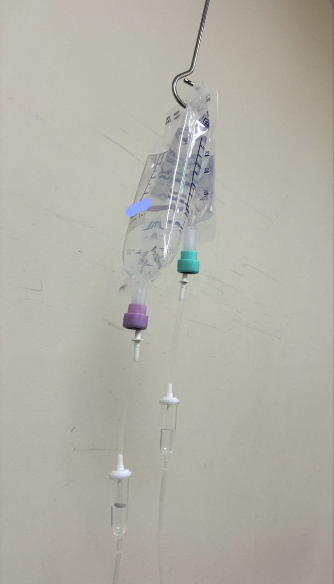 Kurose_mito's tweet photo. わーやばい、ちょっと色々あって緊急搬送されてました
動画全然出なくてごめんね🙏
椅子に座る事もままならくて、、
もう少し待ってね😭 https://t.co/ahw8KyYQ2z