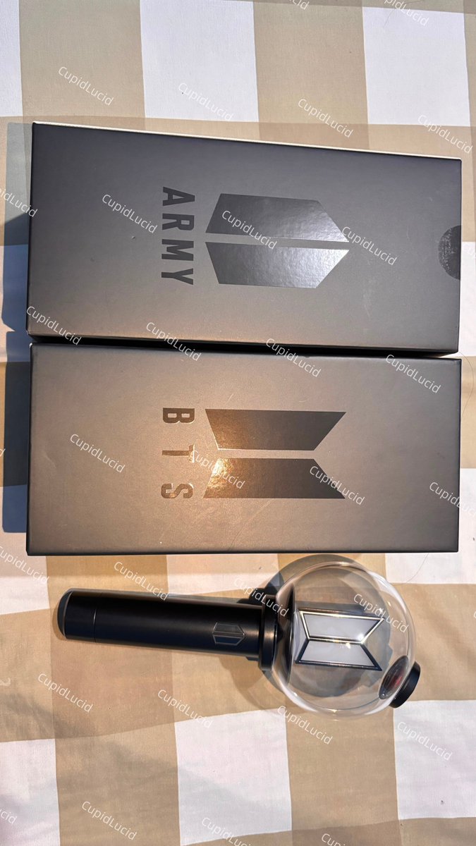 cupidlucied's tweet photo. OPEN RENT ARMYBOMB V4 FOR BTS ARIRANG IN JAKARTA 
       
💸 350k

Day 1 : ✅✅✅✅✅
Day 2 : ❌❌❌❌❌
Day 3 : ❌❌❌❌❌

🍀 include baterai 
🍀 cod venue 
🍀 tnc dll boleh langsung DM yaww🥰

#armybomb4 #zonauang #wtrlightstick #ARIRANG_IN_JAKARTA https://t.co/8MvwVgCUli