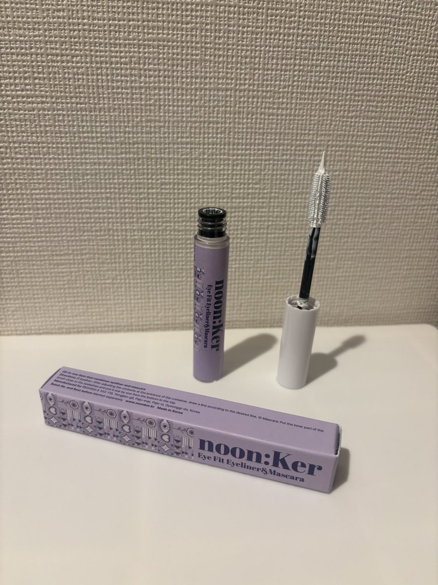looove_am2's tweet photo. ホワイトメイクに挑戦してみたくて購入したnoon:ker アイライナーアンドマスカラ💄✨️

マスカラとしても、アイライナーとしても使えるので両方使っても、片方だけでホワイトの差し色にしても可愛い！

#noonKer
#ヌンカー
#白アイライナー
#白マスカラ
#フェスティバルメイク
#パーティーメイク https://t.co/DUX7cWot26