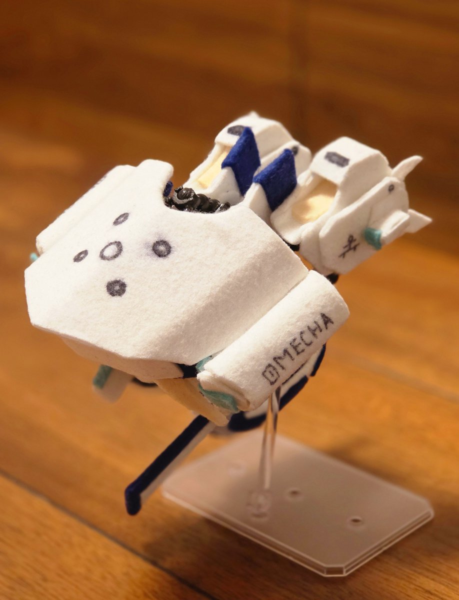 ILOVEINNOKOmk3's tweet photo. 完全変形 ぬいぐるみ
ガンダムTR-6 ［ウーンドウォート］

完成しました🐇

材料は全部100均の物で、ぬいぐるみのウーンドウォートもめっちゃカワイイんだろな〜と思って作ってみました

一部簡略化してますがMA形態にも差し替え無しで変形できます https://t.co/ALTkLtr9ff