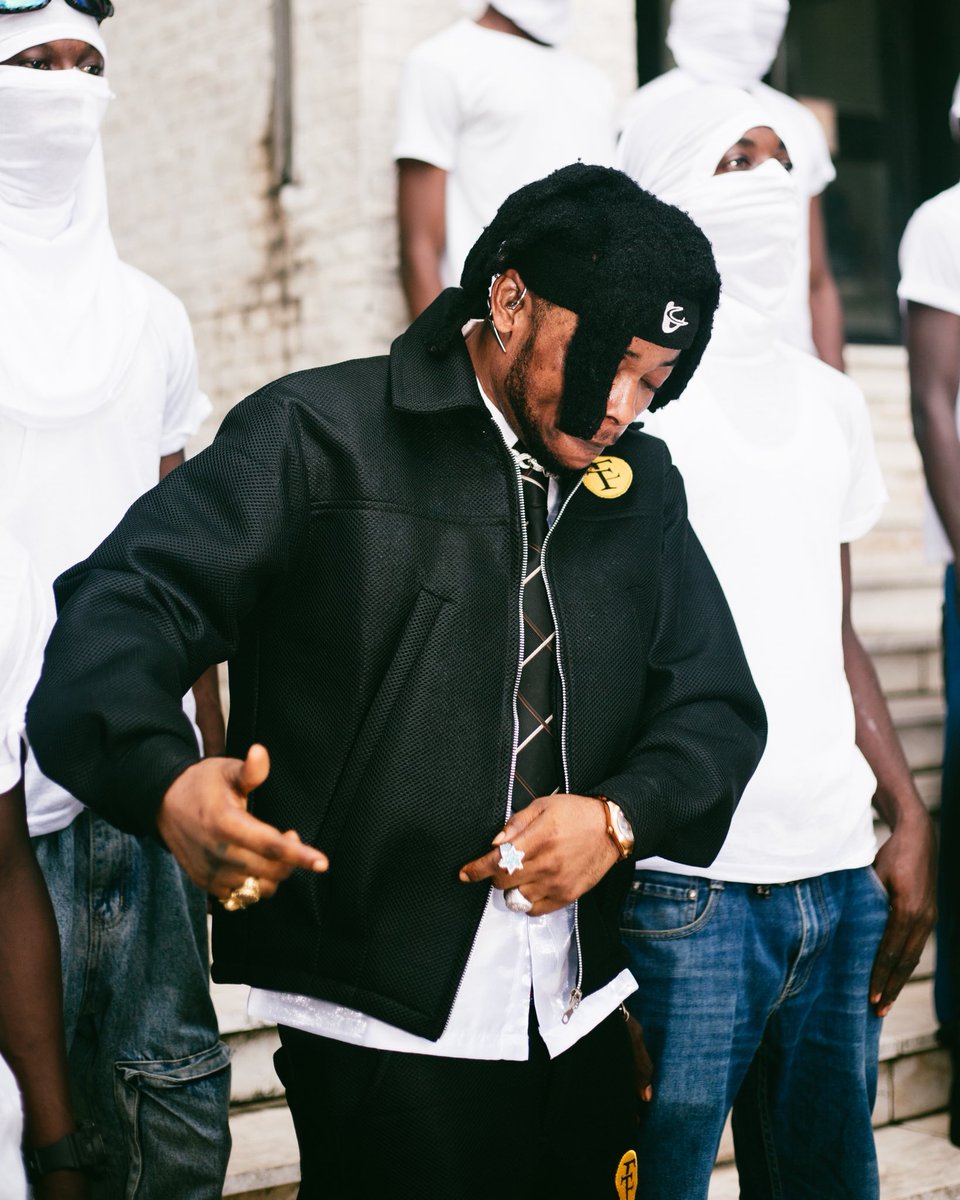 teegodeze_'s tweet photo. WEAR BIG SMILES AND HIDE MY SCARS, One day the full story shall be told🤍🪔

“FOREVER” IS LIVE ON ALL MUSIC PLATFORMS📍

Link 🔗 in bio 📸 @praizo_ 

#bigbeliever #forever #teegod https://t.co/TjykFiJ5WH