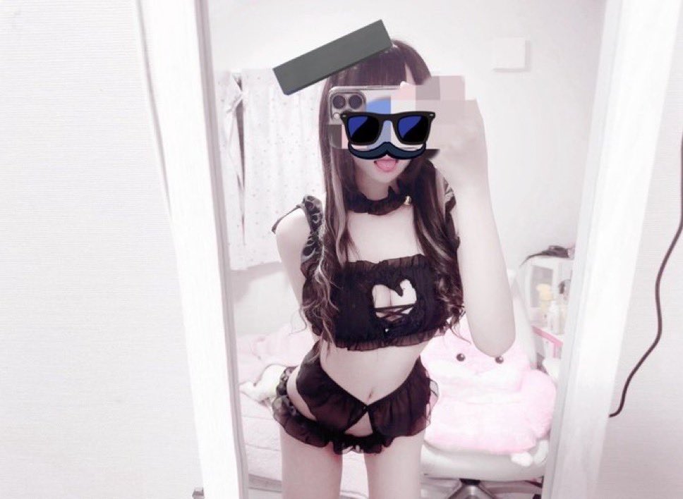 ddvbb0's tweet photo. いいねください
#裏アカ女子  #自撮り界隈  #裏垢女子 https://t.co/Knlbv1uFjx