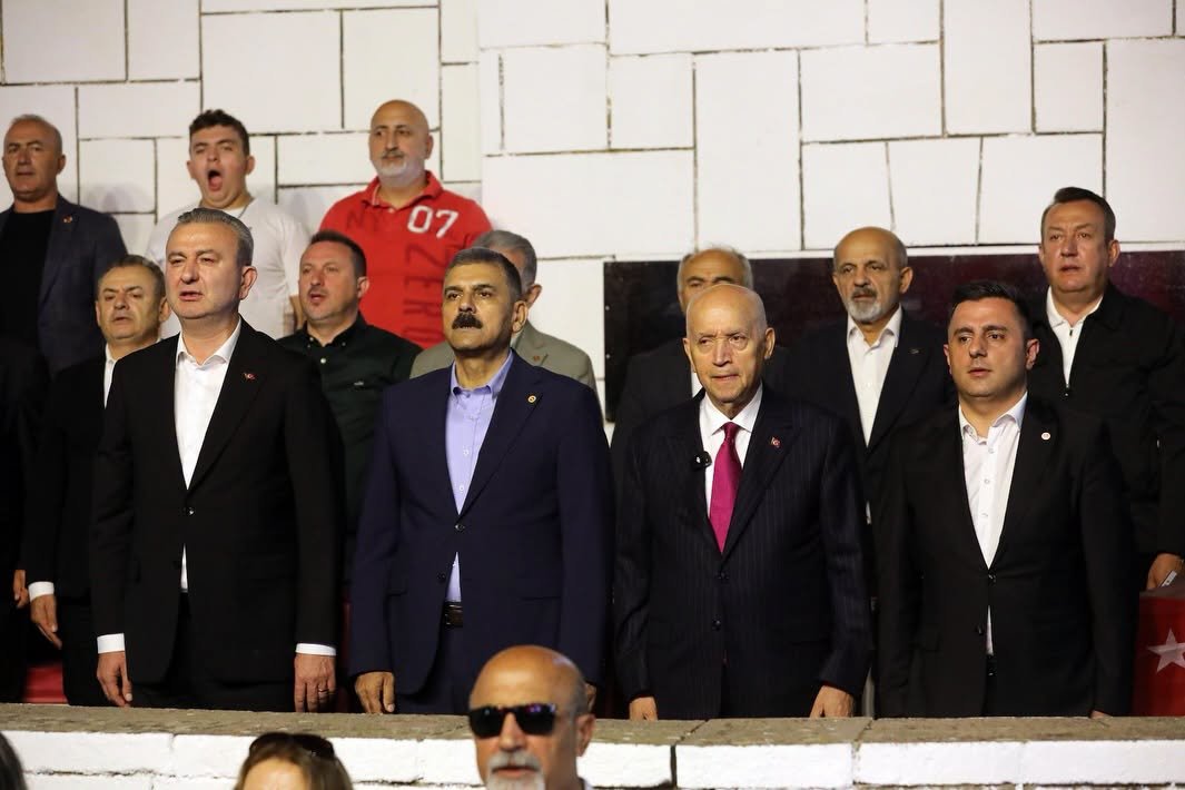 seref_tural's tweet photo. Cumhuriyetin İlçesi Yenimahalle'de 30 Ağustos Zafer Bayramı'nı Coşkuyla kutladık. https://t.co/ANyM8M4n9T