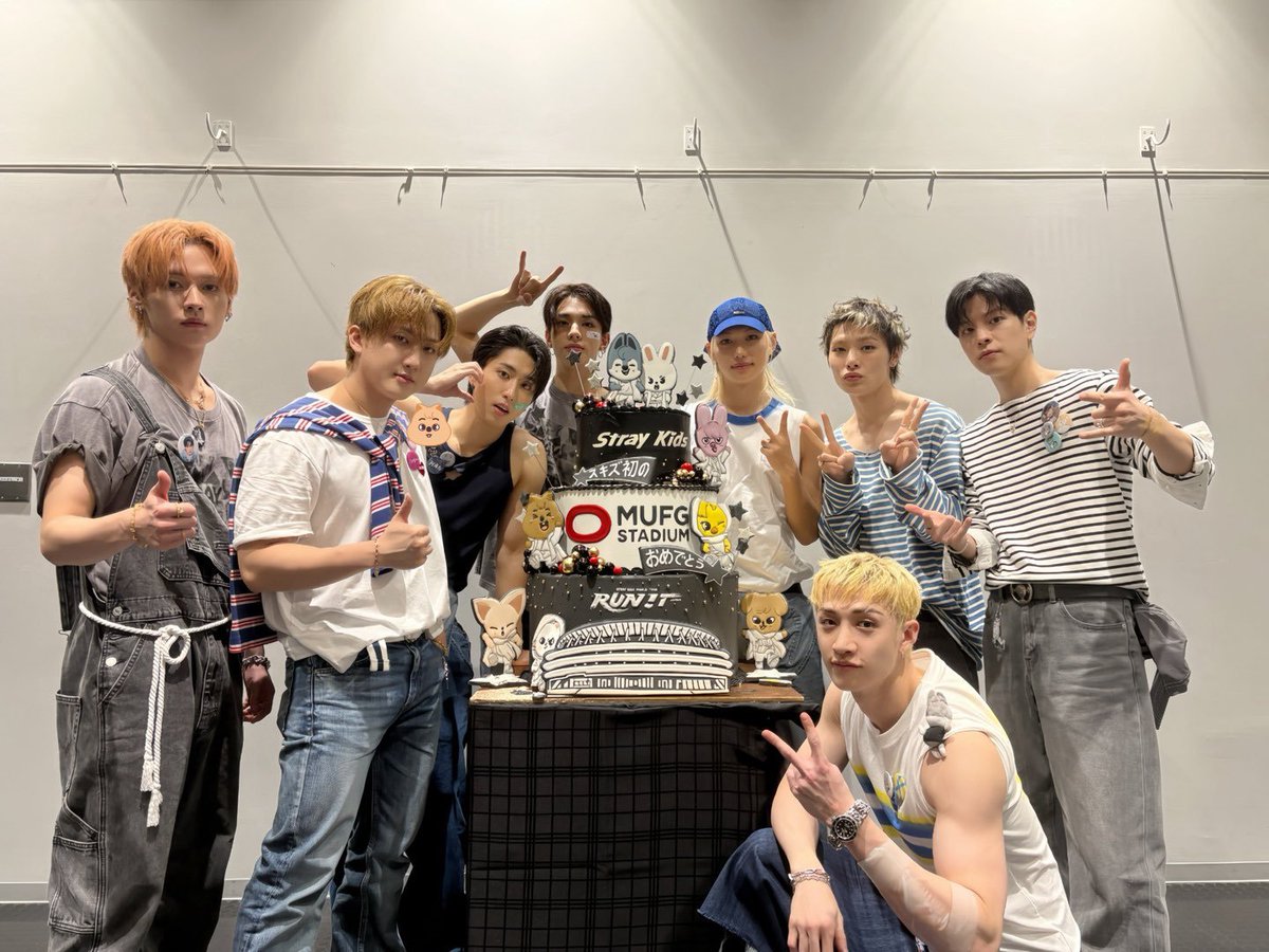 L_xiah's tweet photo. 国立2日間楽しすぎた😆💕
全力で声だしてペンラ振って✊️
聴きたかった宿命も良き✨️
次は名古屋✈️
#StrayKids #スキズ https://t.co/pACgkkNwdz