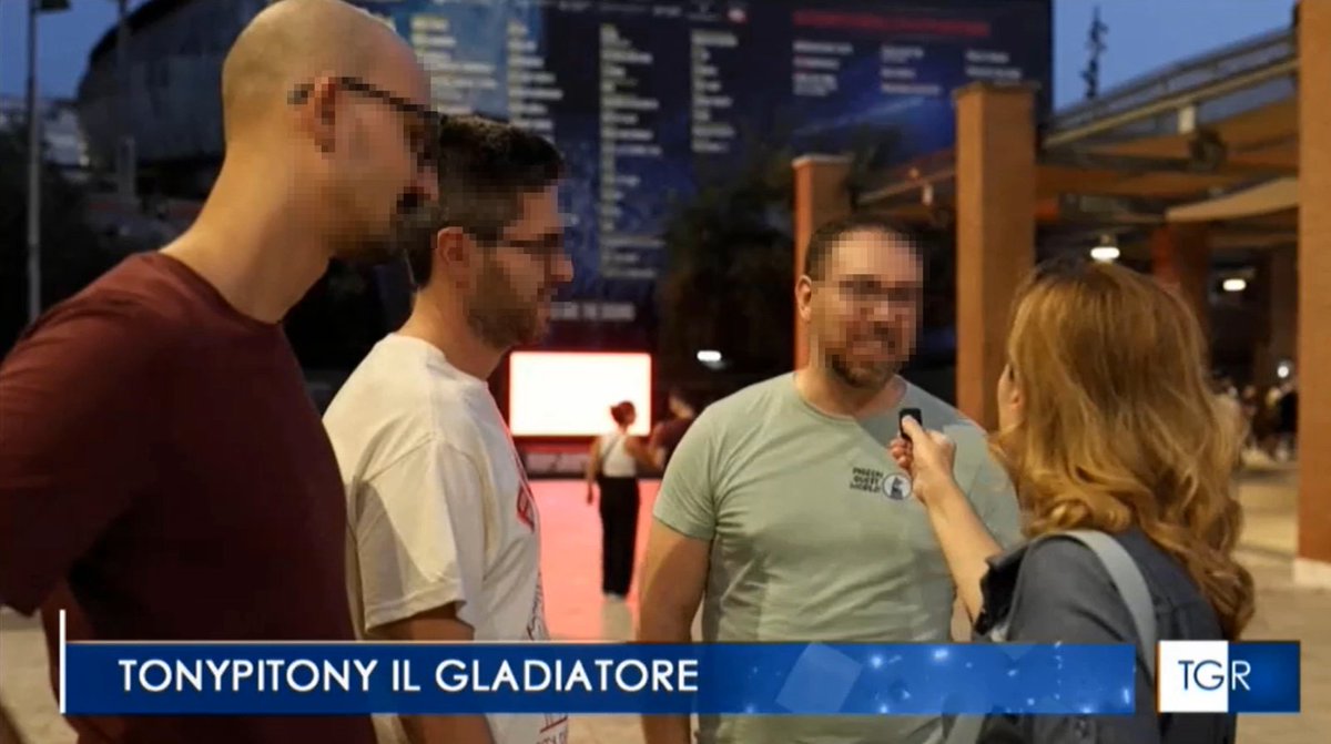 PigeonQuest's tweet photo. What a moment for Pigeon Quest! 🐦🔥

Seeing the Pigeon Quest shirt featured on Lazio’s regional news is HUGE visibility for the project — and an amazing spotlight on Tony Pitoni’s concert! 🎸

Big things are happening!

#PigeonQuest #TonyPitoni #Music #PIQ #Rai3 #TGLazio #Coo https://t.co/xWDjfXlDyf