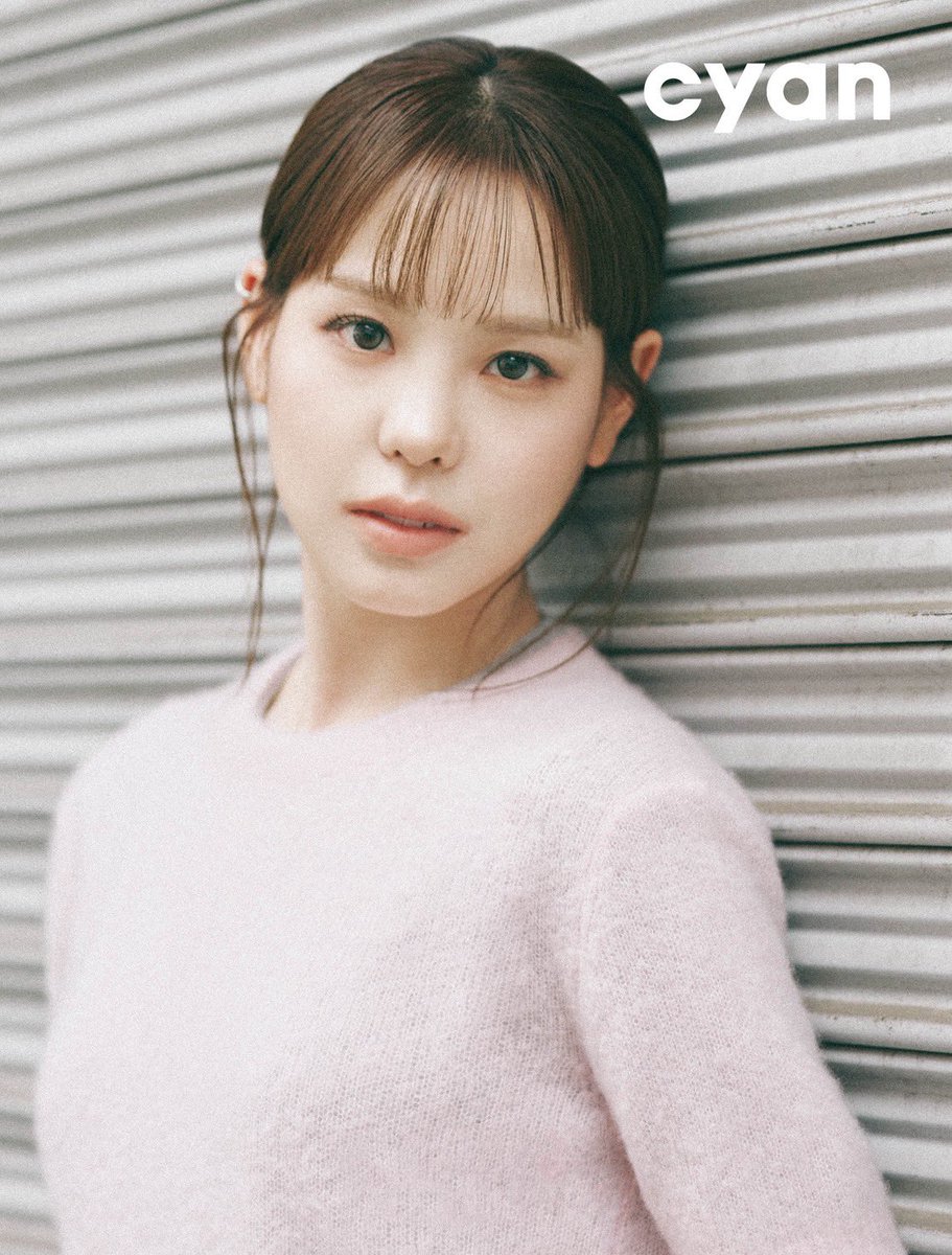 cyanmagazine's tweet photo. 楽しむことを、忘れない。
知りたいことも、
やってみたいことも、まだまだある。
好奇心を絶やさず、
今日もひとつ、その先へ。
 
MAKO / NiziU
@NiziU__official
⸻
 
cyan issue 46 autumn 2026
9月30日（水）発売
 
詳細・ご予約🔗
https://t.co/1giKJcyMWj
 
#MAKO #NiziU #cyan https://t.co/SzD5KI6LIo