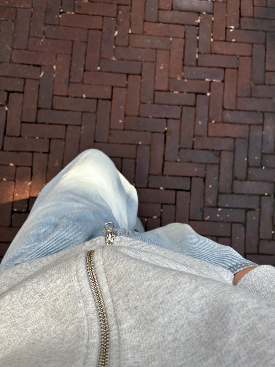 haven3n3n's tweet photo. if u see me in amsterdam... 😙 https://t.co/0JvMS1fMLi