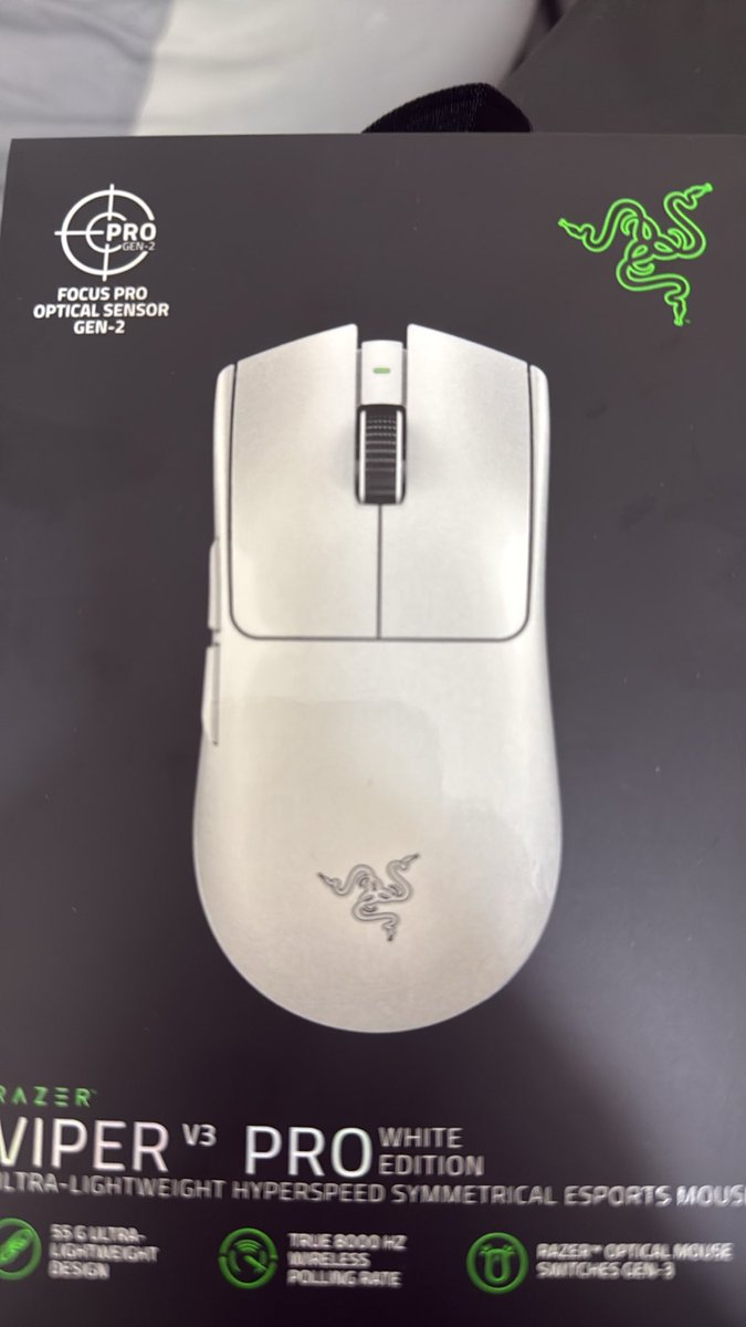 pepe_vlrt's tweet photo. 時代はRAZER https://t.co/70n7mAUS5R