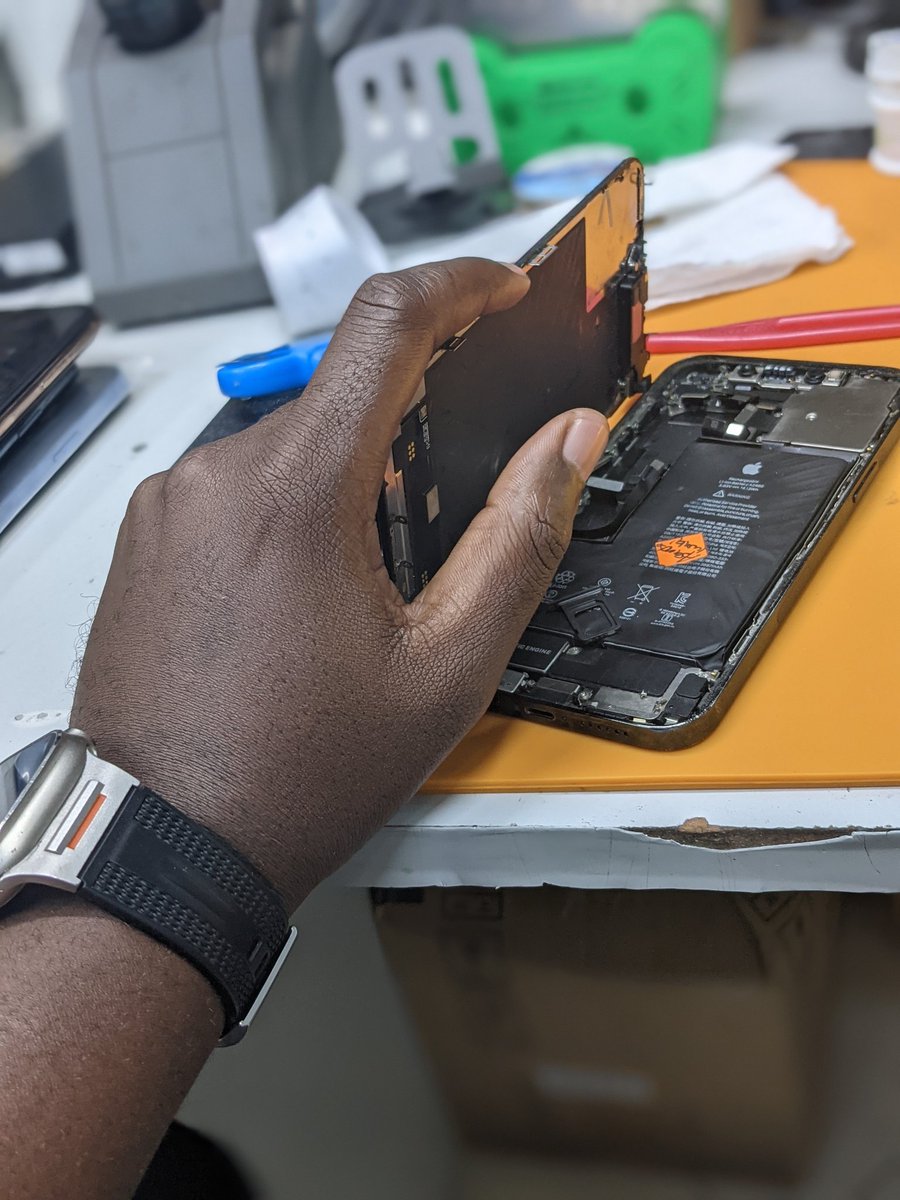 mjomba__nimama's tweet photo. Unahitaji kutengeneza simu yako leo?📱
Niambie aina ya simu kwenye comment au nitumie WhatsApp.
📍 Ubungo External Garage
📞 0789 456 054
Huduma nzuri kwa bei rafiki. Karibu!
#Fundisimu #DarEsSalaam #Ubungo #HudumaBora https://t.co/MKEzJE9guB