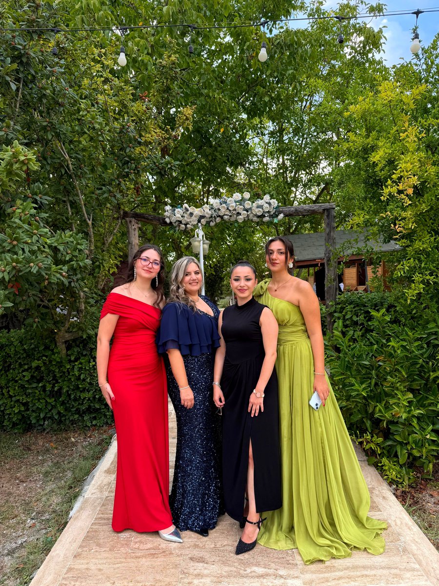 semram36's tweet photo. 💚💙🖤❤️ https://t.co/GLRN9XPxkX