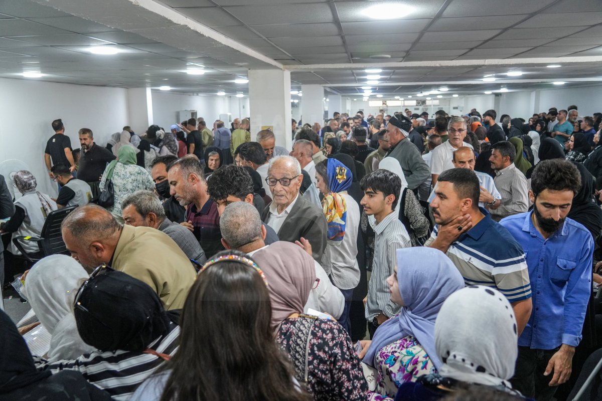 Channel8English's tweet photo. Long queues form in a bank in Slemani as citizens wait to collect their MyAccount digital payroll cards.

Photo: Hama Sur / Channe8 https://t.co/oE7f4wzKqJ