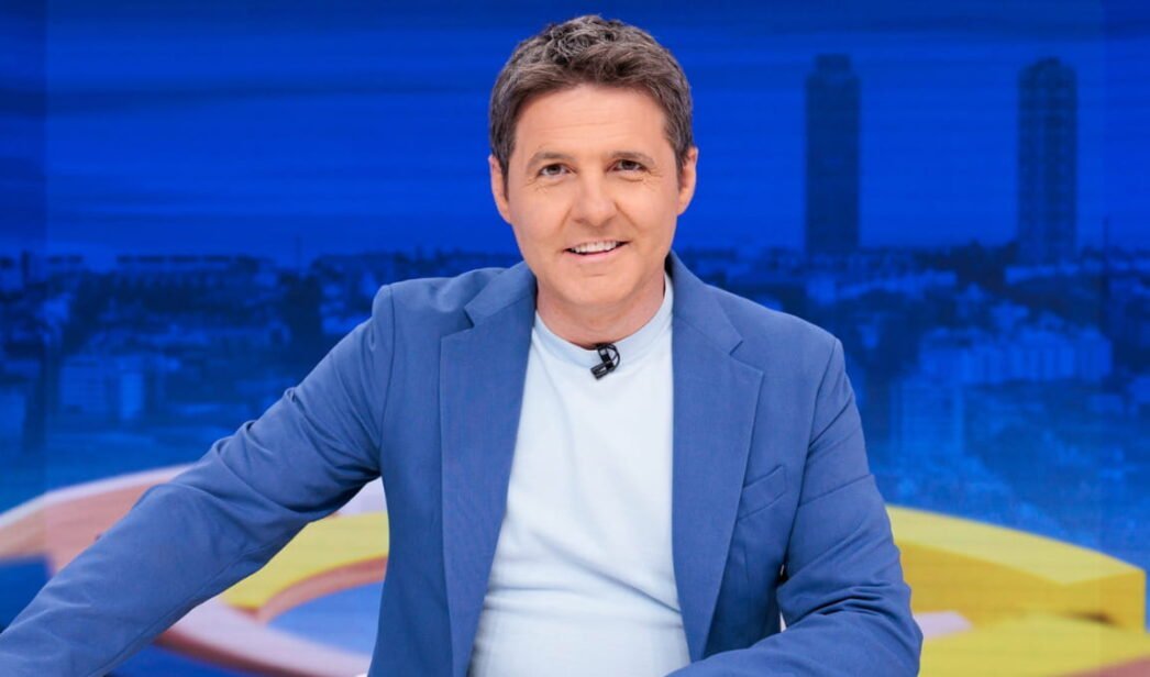 Formula_Music's tweet photo. ¿CON QUIÉN TE QUEDAS? 📺

🔄 Jesús Cintora (#Mañaneros360)
❤️ Nacho Abad (#EnBocaDeTodos) https://t.co/LSfZOuM2Y4
