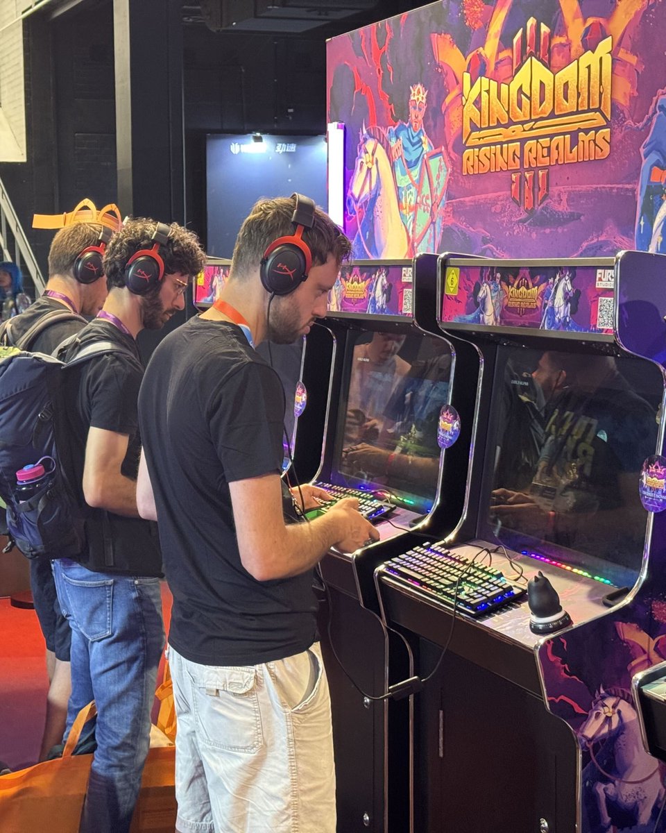 kingdomthegame's tweet photo. 🎉Gamescom 2026, it’s a wrap!🎉

A royal thank you to each one of you who visited us in Germany this year and tried Kingdom III. It’s always such a special and humbling experience for us to talk to Kingdom fans in person. We treasure your warm words and support, and they inspire us to continue putting our best efforts into the Kingdom games.

Until next time!✨

#IndieGame #PixelArt #KingdomIII #KingdomTwoCrowns @RawFury