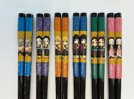 AnimeAnime_jp's tweet photo. 「鬼滅の刃」特別仕様のラーメン登場！ 炭治郎＆禰󠄀豆子ら全6種類のオリジナル箸をランダム封入
https://t.co/NojV6GShut

#鬼滅の刃 https://t.co/IYEHMk3dqt
