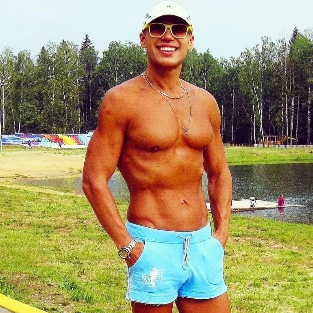 bibik_sergey's tweet photo. It's autumn again... Hormones again... All the money on condoms again... #сергейбибик #hot #model #sergeybibik #bodypositive #bodyfitness #fitnessbody #fitnessaddiction #fitnessinspiration #fitnessmotivation https://t.co/XW3T4jtxxd