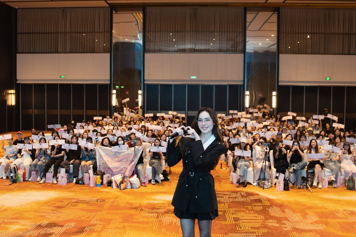 SEEIN_guanjie's tweet photo. This summer’s precious moments have been beautifully preserved.🤍
Thank you for walking through this story with us
Following the white rabbit’s footsteps, we created unforgettable memories together✨
#Charlotte1stFMinShanghai 
#ชาล็อตออสติน 
#CharlotteAustin
#SEEIN
#MGIBeyond https://t.co/nJvgE4JETJ