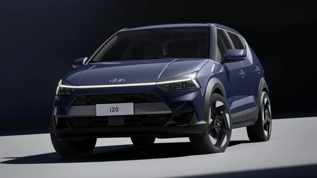 themobileax's tweet photo. Yenilenen Hyundai i20 tanıtıldı. İlk etapta tasarımındaki kaslı ve sportif yapının belirgin bir şekilde öne çıkıyor olması dikkat çekiyor.

#Hyundai #Hyundaii20 #i20 https://t.co/ZmRXN3kPVv