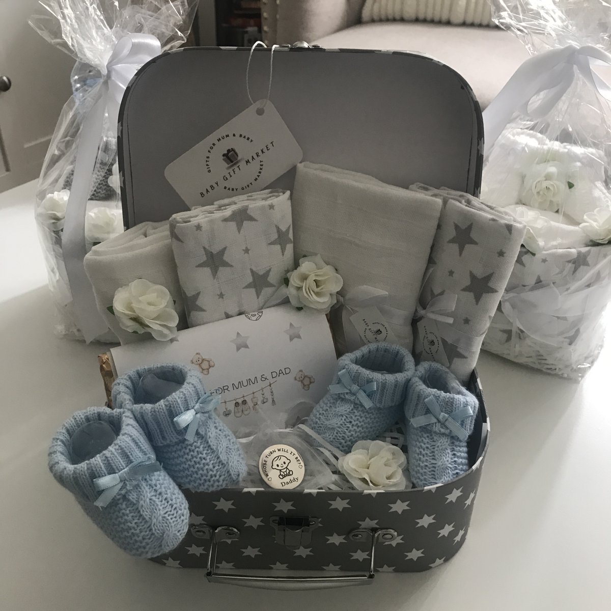 Babygiftmarket's tweet photo. Personalized twin baby gift set with same-day worldwide shipping. Thoughtful gifts for Mum, Dad, and babies, perfect for family, friends, and work colleagues. https://t.co/95OOEDeX6i #Babygift #Babygifts https://t.co/W1ip9wwBgx