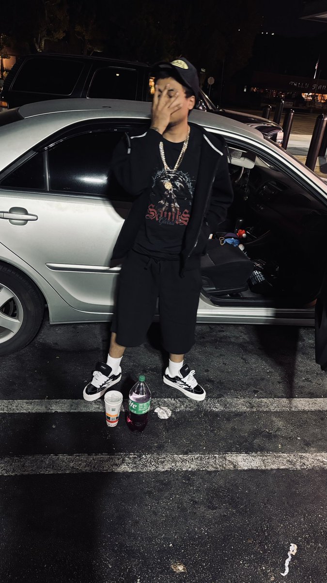 KamiK5ze's tweet photo. 🤦🏽‍♂️🧃 https://t.co/FFnyKJo6v9