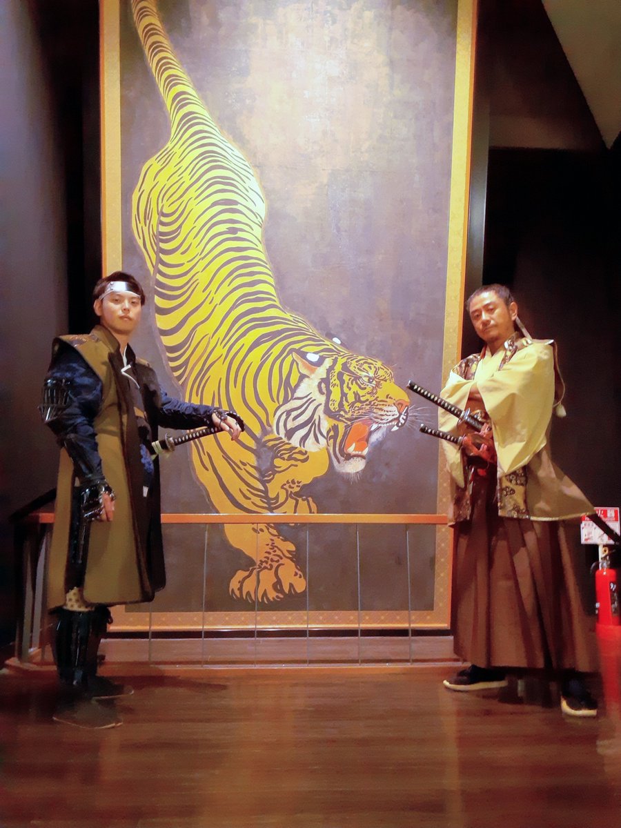 Ibeu712's tweet photo. 2026年8月30日
この間のサプライズ��子出陣には立ち会えなかったから、今回は会いに行けて良かった〜✨
思いがけず忠真様にもお会いできたし、送り虎を背景に写真を撮らせてもらえたし、とても楽しいひとときでした☺
#小倉城
#小倉城武将隊
#宮本伊織
#宮本武蔵 https://t.co/yManJ1pxlW
