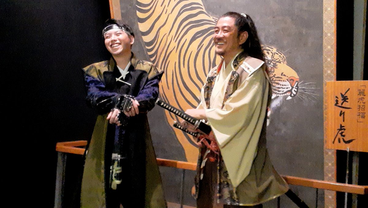 Ibeu712's tweet photo. 2026年8月30日
この間のサプライズ��子出陣には立ち会えなかったから、今回は会いに行けて良かった〜✨
思いがけず忠真様にもお会いできたし、送り虎を背景に写真を撮らせてもらえたし、とても楽しいひとときでした☺
#小倉城
#小倉城武将隊
#宮本伊織
#宮本武蔵 https://t.co/yManJ1pxlW